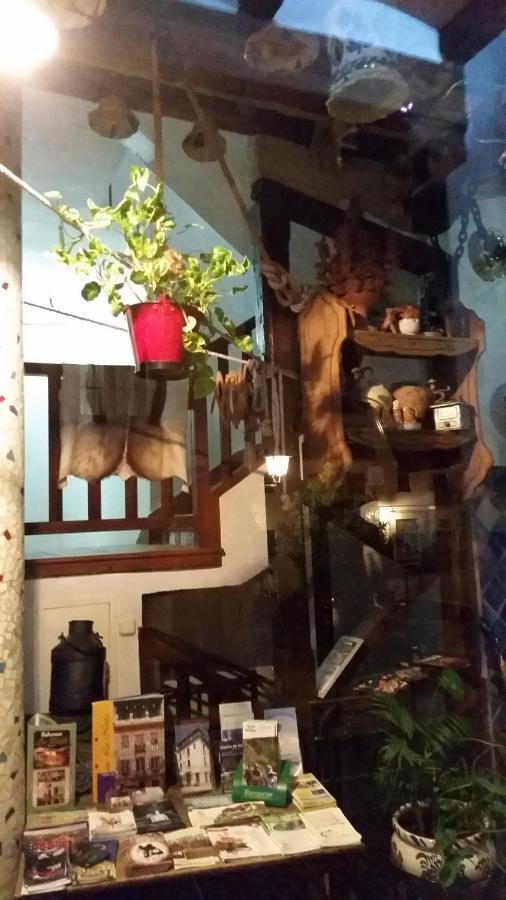 Hostal La Ninfa Granada Ngoại thất bức ảnh